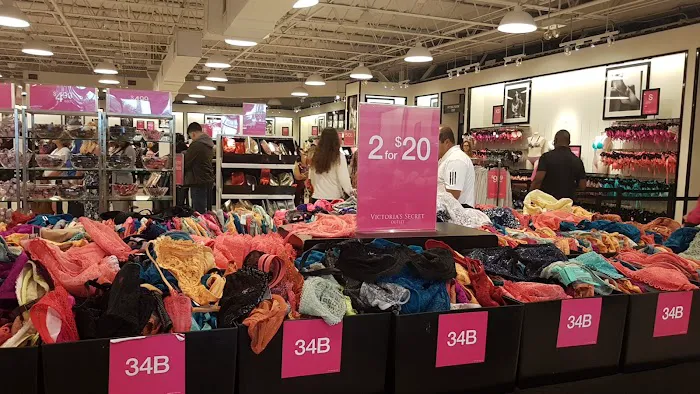 Victoria's Secret Outlet 7