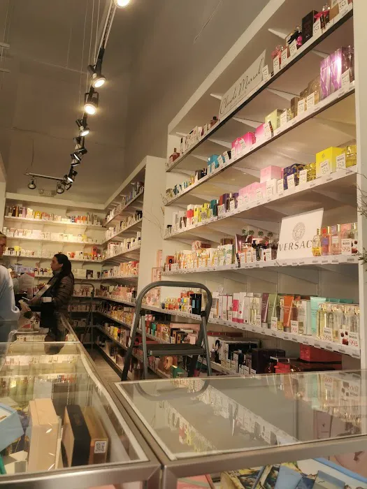 Perfumes 4u Orlando 9