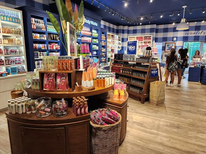 Bath & Body Works 1