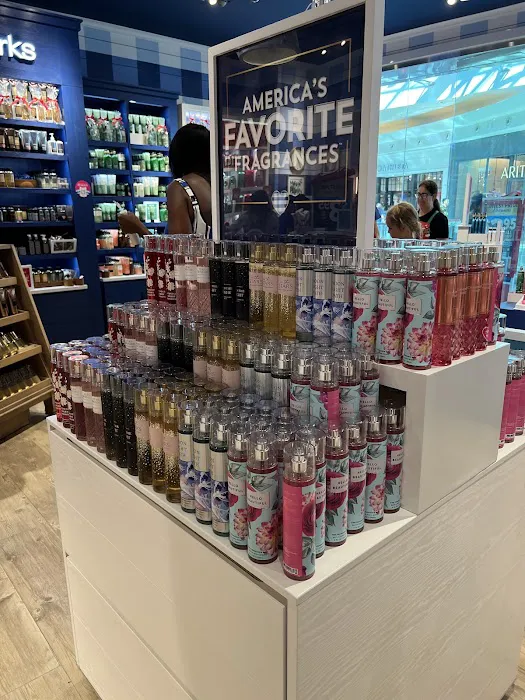 Bath & Body Works 4