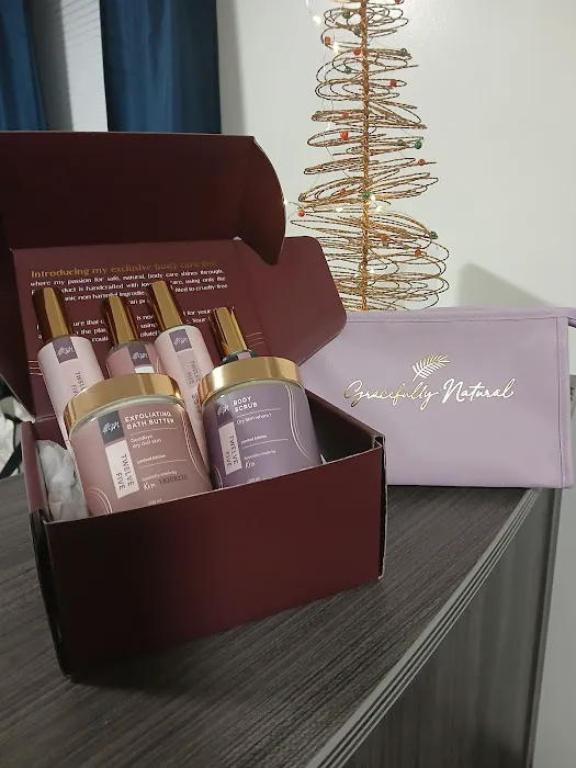 Gracefully Natural 8