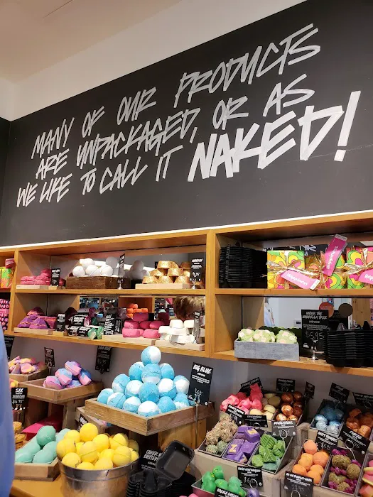 Lush Cosmetics Mall at Millenia 4