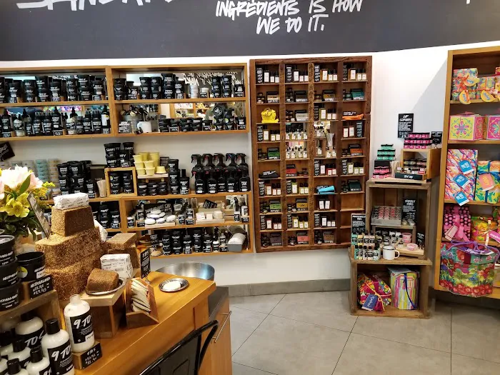 Lush Cosmetics Mall at Millenia 5