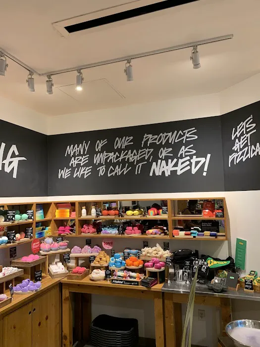 Lush Cosmetics Mall at Millenia 0