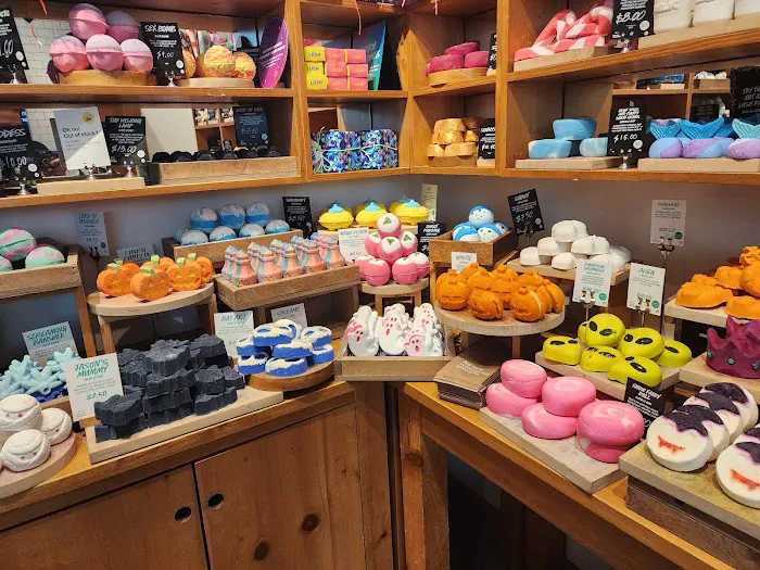 Lush Cosmetics Mall at Millenia 9