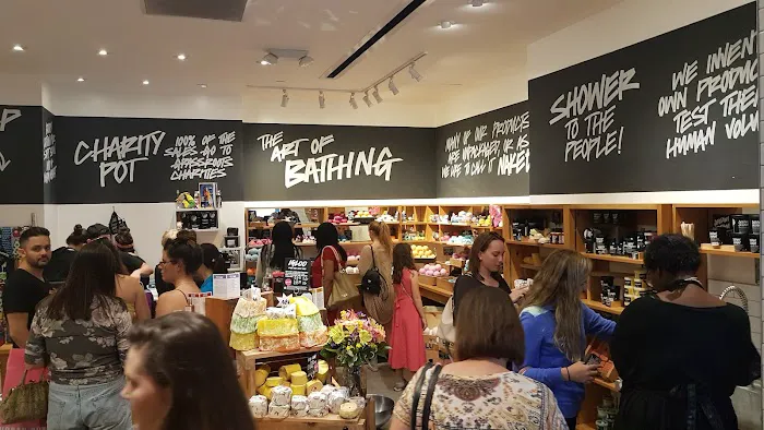 Lush Cosmetics Mall at Millenia 7