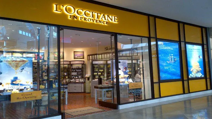 L'OCCITANE EN PROVENCE 9