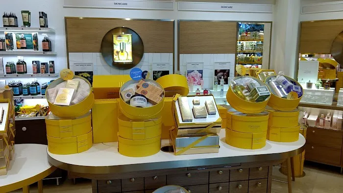 L'OCCITANE EN PROVENCE 4