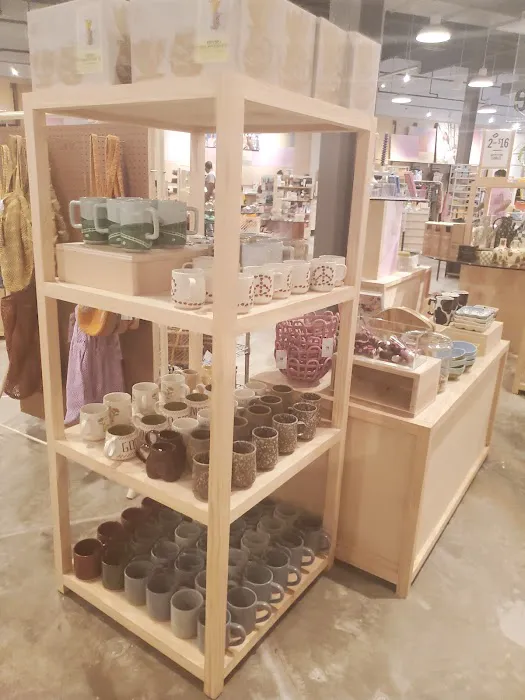Urban Outfitters 5