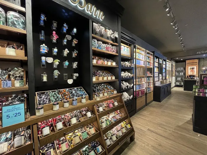 Bath & Body Works 1