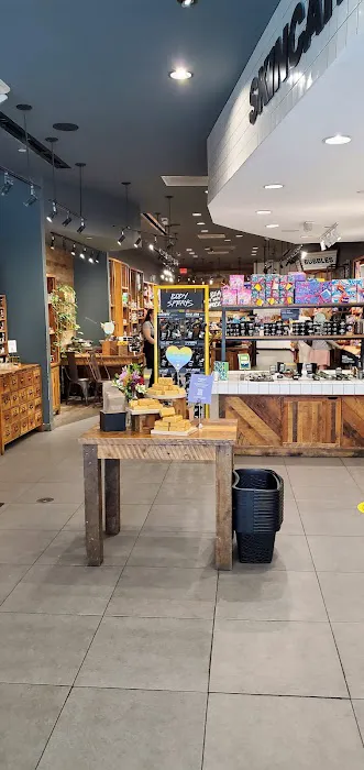 Lush Cosmetics Florida Mall 8