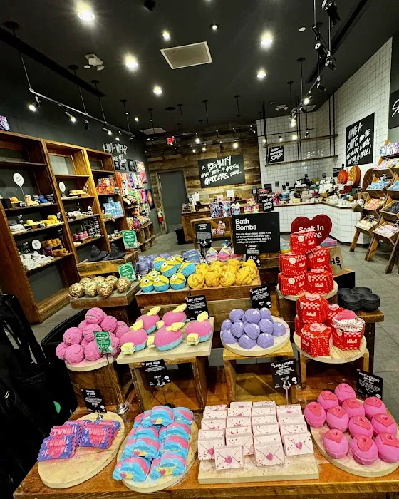 Lush Cosmetics Florida Mall 4