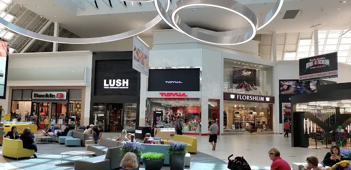 Lush Cosmetics Florida Mall 6