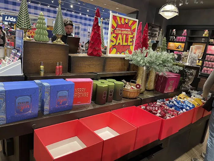 Bath & Body Works 1