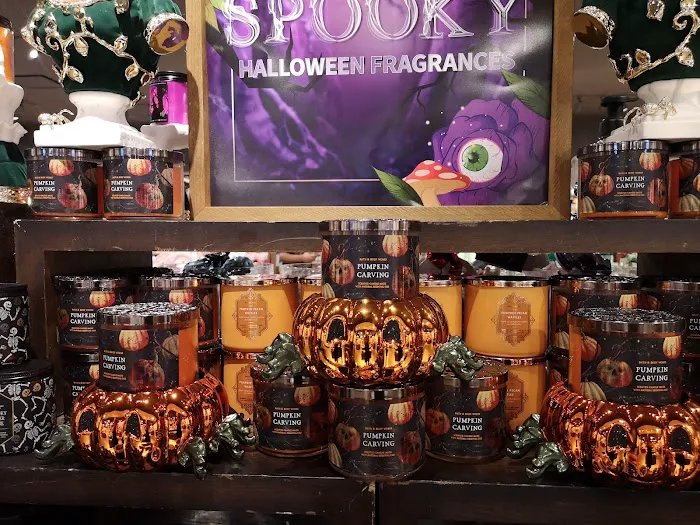 Bath & Body Works 1