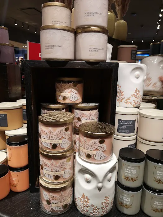 Bath & Body Works 4