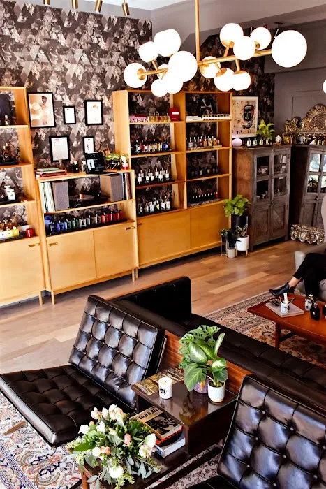 La Jetée Perfumery 9