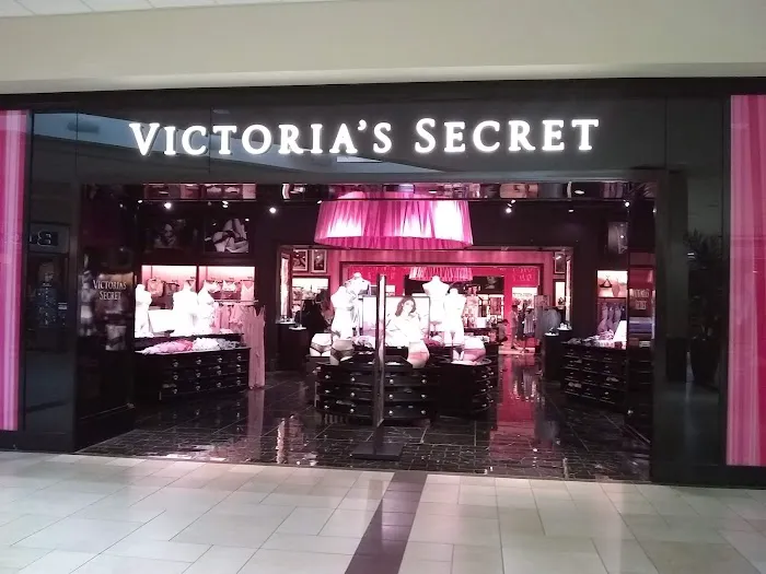 Victoria's Secret & PINK by Victoria's Secret 9