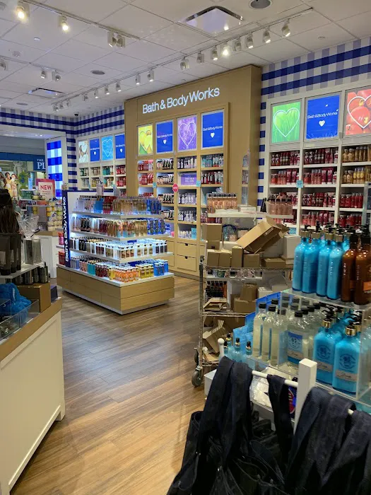 Bath & Body Works 1