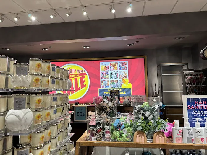 Bath & Body Works 4