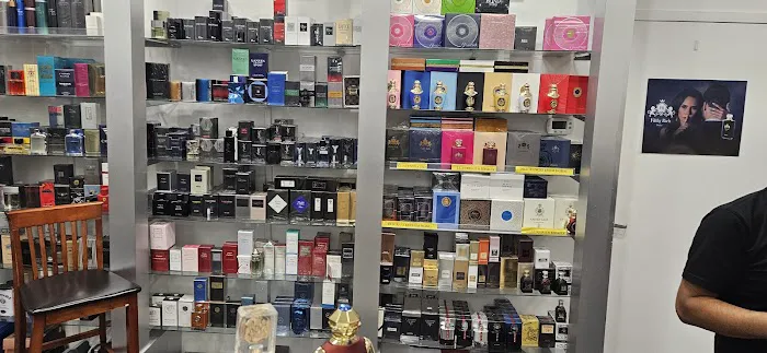 PERFUME WORLD 0