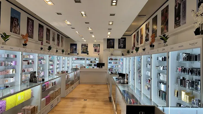Perfume Palace 0