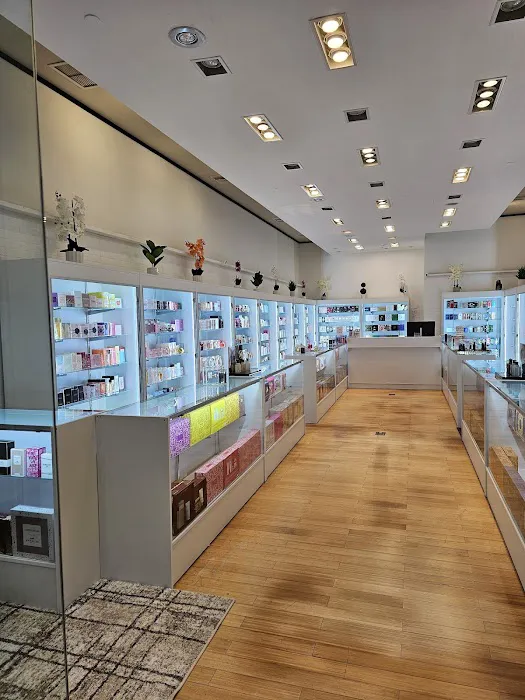 Perfume Palace 6