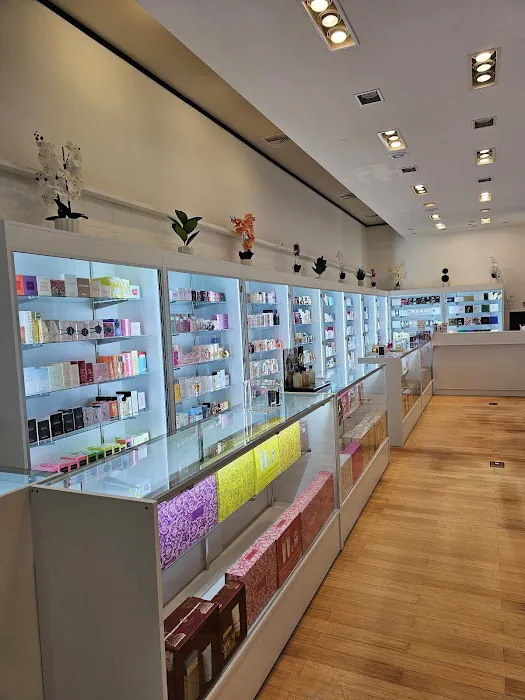 Perfume Palace 3