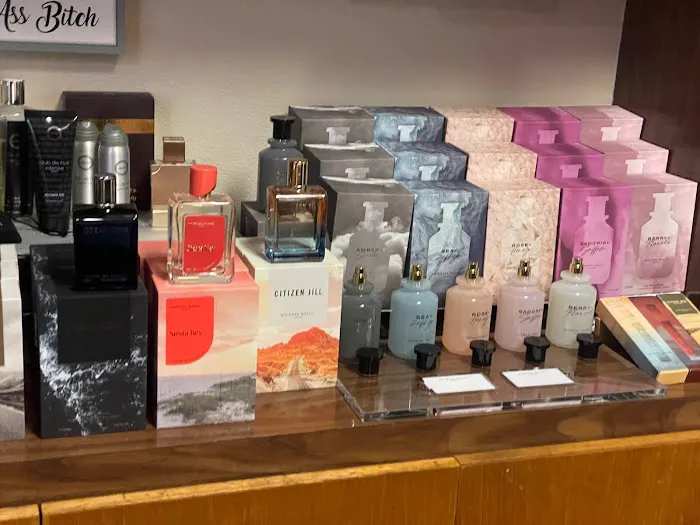 Wholesale 2 Retail Fragrances 4 Less 4