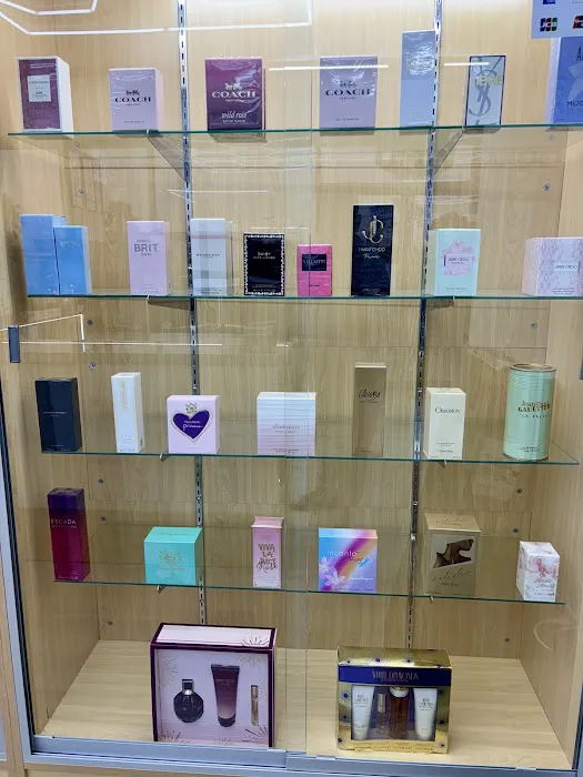 HMS Perfumes Fragrance World 3