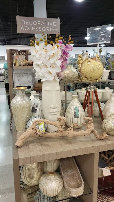 T.J. Maxx & HomeGoods 1