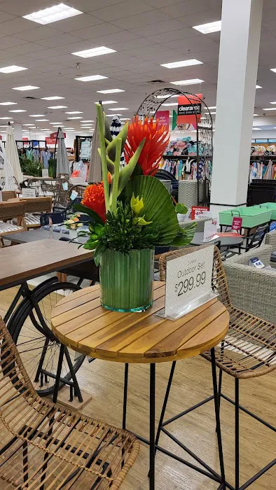 T.J. Maxx & HomeGoods 3