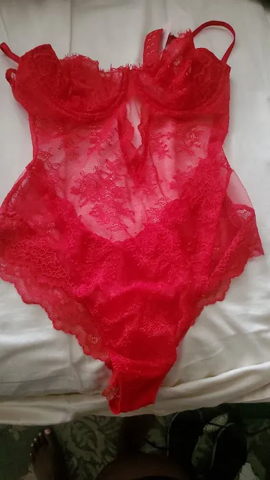 Victoria's Secret & PINK by Victoria's Secret 9