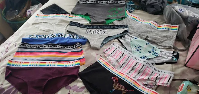 Victoria's Secret & PINK by Victoria's Secret 8