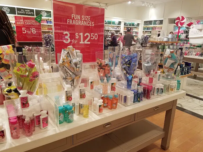 Bath & Body Works 4
