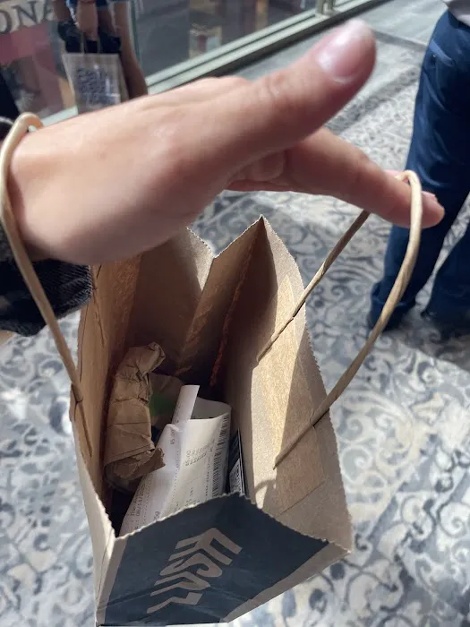 Lush Cosmetics The Avenues 9