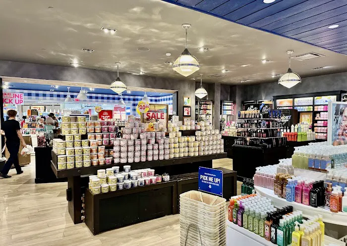 Bath & Body Works 1