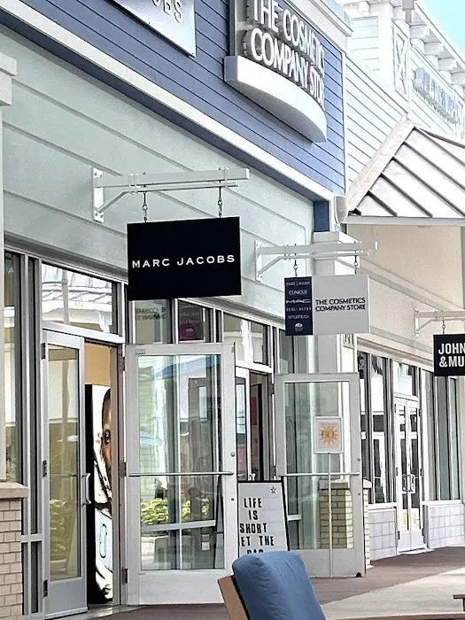 The Cosmetics Company Store 2