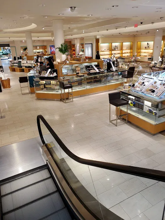 Neiman Marcus 0