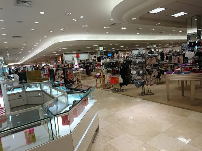 Dillard's 4