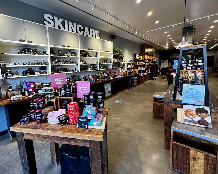 Lush Cosmetics St. Johns Town Center 2
