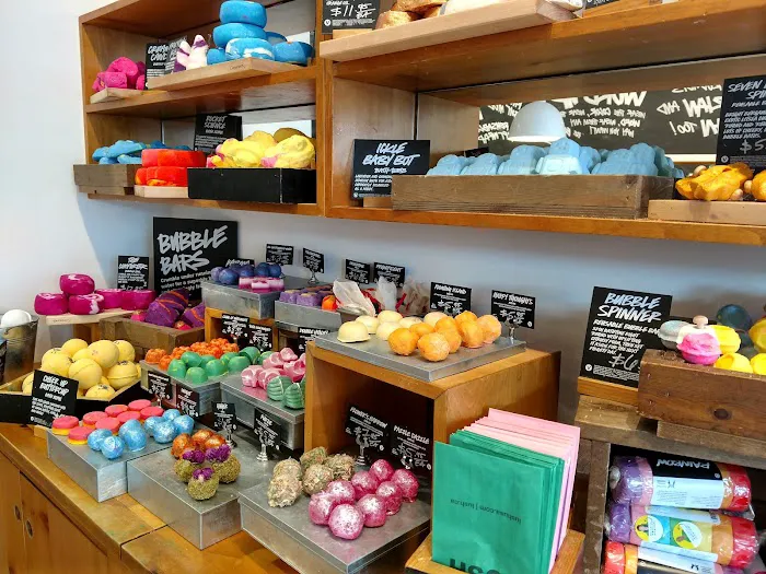 Lush Cosmetics St. Johns Town Center 4