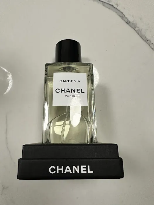 CHANEL FRAGRANCE AND BEAUTY BOUTIQUE 4