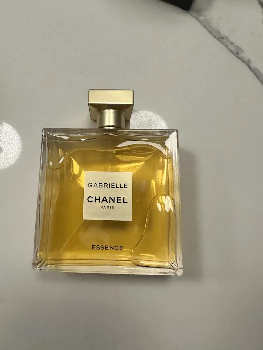 CHANEL FRAGRANCE AND BEAUTY BOUTIQUE 2