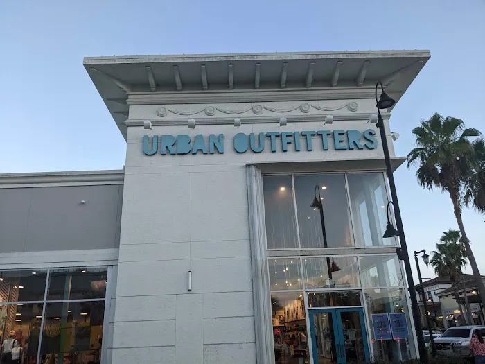 Urban Outfitters 0