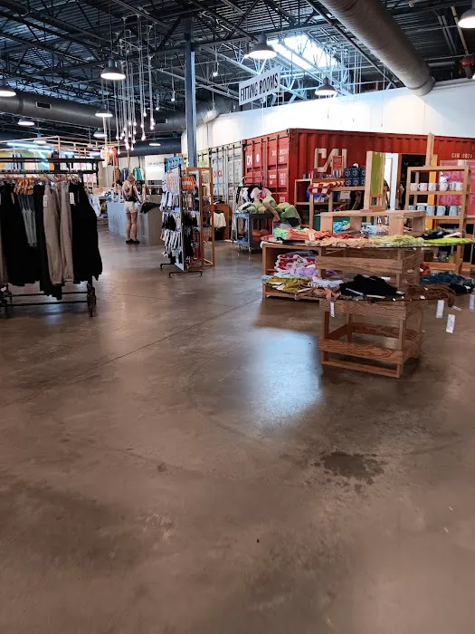 Urban Outfitters 8