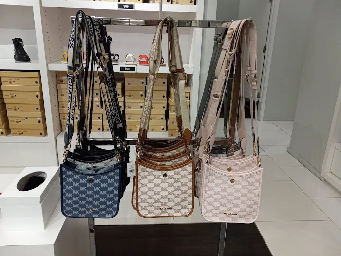 Michael Kors Outlet 6