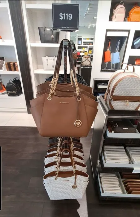 Michael Kors Outlet 8