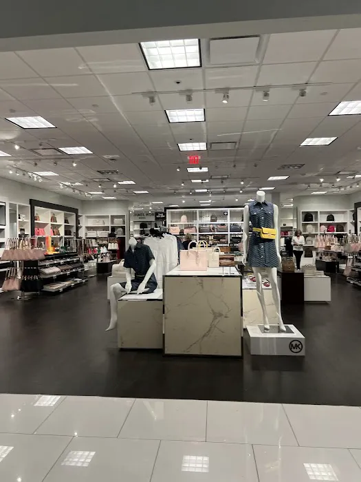 Michael Kors Outlet 3