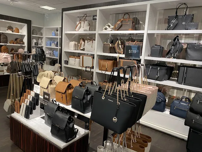 Michael Kors Outlet 0